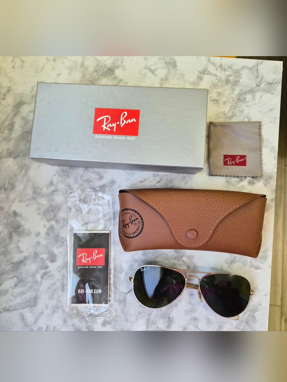 Ray-Ban Aviator Sunglasses - Gold Frame with Dark Green Lenses